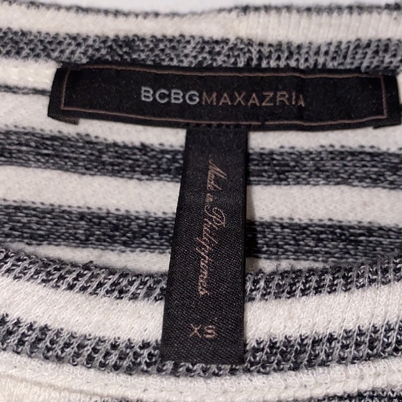 Bcbgmaxazria🥰 cold shoulder sweater - Picture 2 of 3
